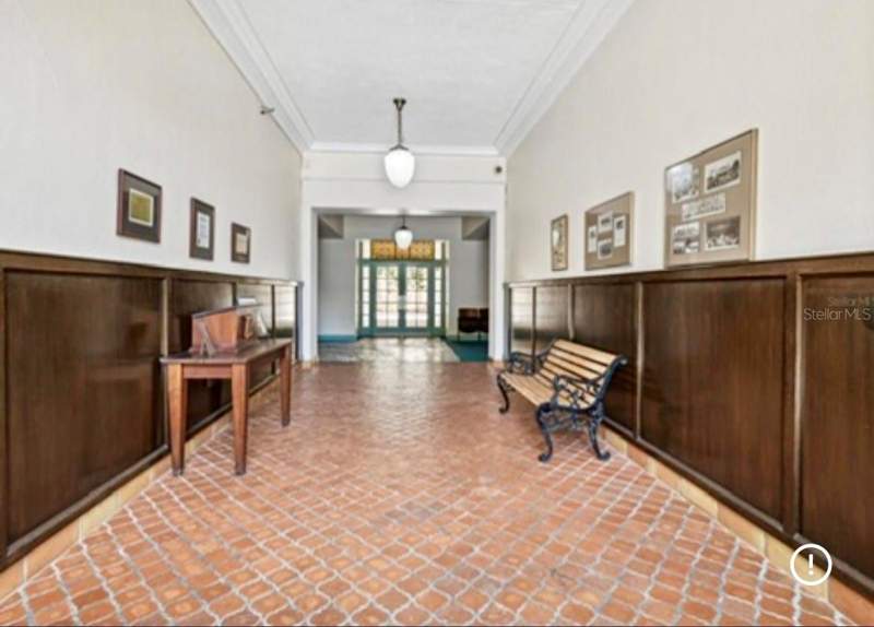 2 bedroom Condominium at 701 Mirror Lake Drive #120, 701 Mirror Lake Condo, St Petersburg — photo 4
