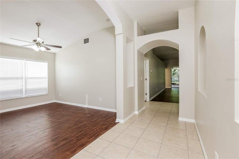 4 bedroom Single Family Residence at 1717 Erin Brooke Drive, Brentwood Hills Tr A Unit 2, Valrico — photo 2