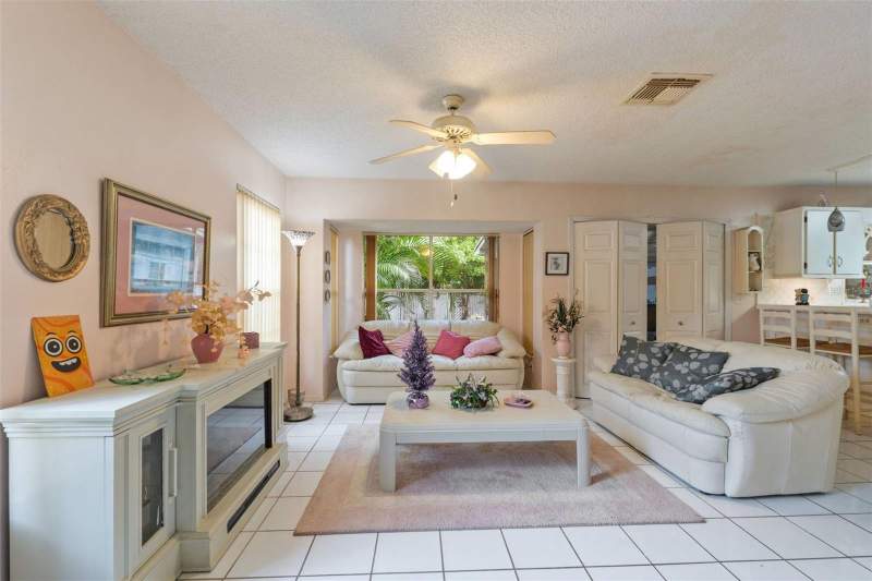 3 bedroom Single Family Residence at 1208 Citrus Oaks Avenue, Citrus Oaks Ph 01, Gotha — photo 2