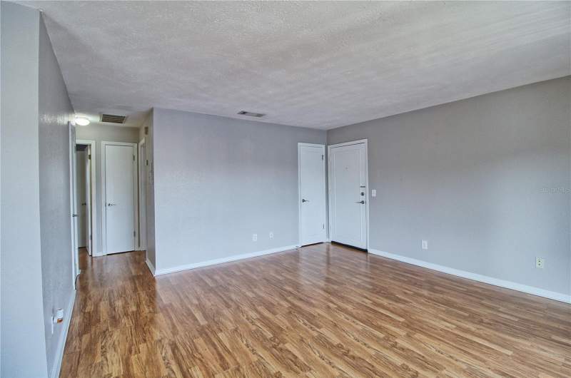2 bedroom Condominium at 13760 Orange Sunset Drive #201, Whispering Oaks, Tampa — photo 3