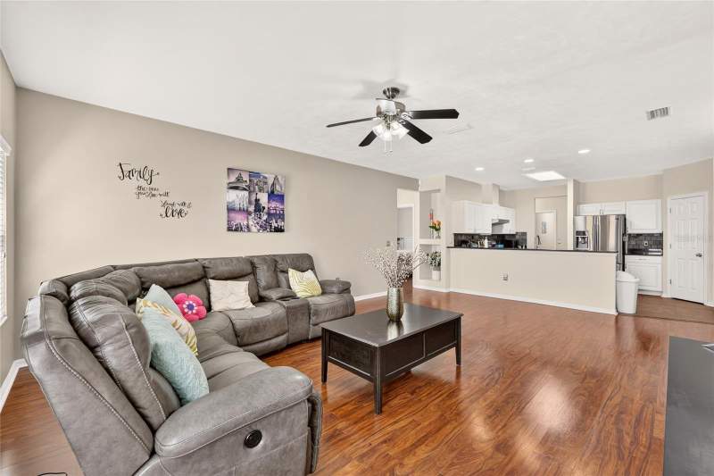 4 bedroom Single Family Residence at 8391 SW 75th Road, Longleaf Unit 1 Ph 3, Gainesville — photo 3
