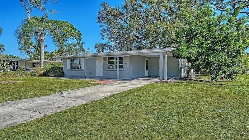 2 bedroom Single Family Residence at 5529 Nutmeg Avenue, Sun Haven, Sarasota — photo 1
