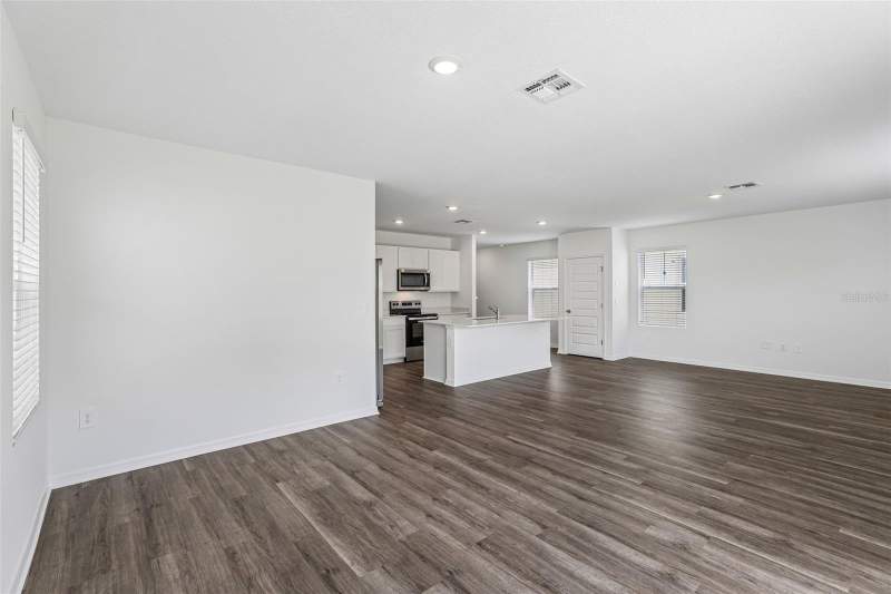 4 bedroom Single Family Residence at 4227 Evernia Road, Avalon Park Tavares, Tavares — photo 5