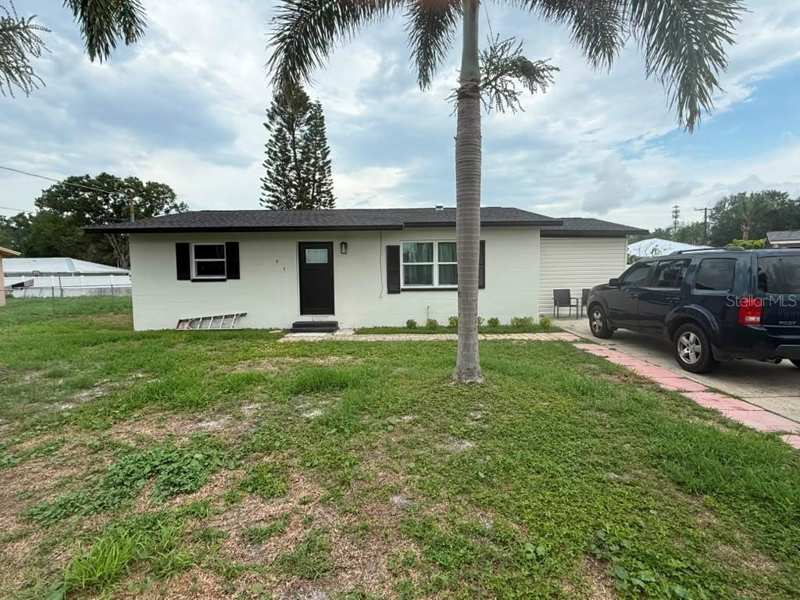 4 bedroom Single Family Residence at 1402 4th Avenue, Ruskin Growers Sub Uni, Ruskin — photo 1