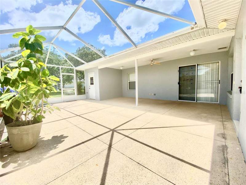 2 bedroom Villa at 1129 Apple Terrace, Leesburg Royal Oak Estates, Leesburg — photo 2