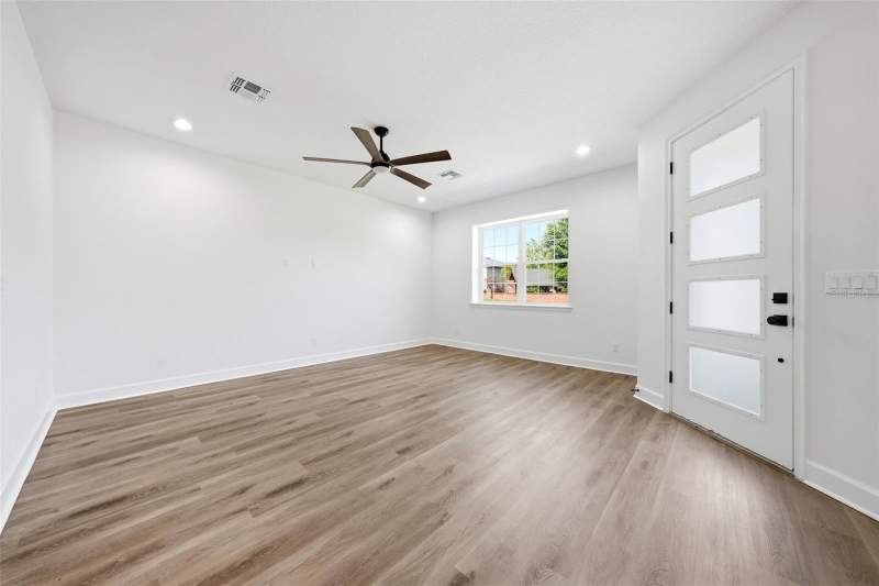 4 bedroom Single Family Residence at 1018 Farmstead Street, Farmstead 44, Eustis — photo 3