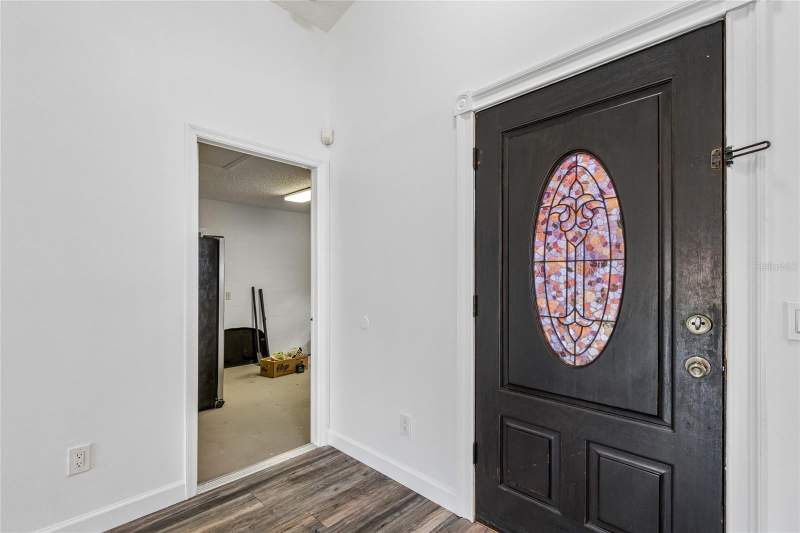 3 bedroom Single Family Residence at 2604 W Kirby Street, Armenia Court, Tampa — photo 4