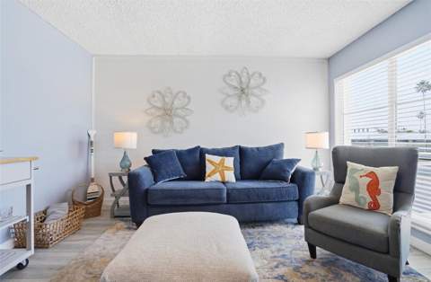 155 Medallion Boulevard #E, Madeira Beach FL - photo 6 of 33
