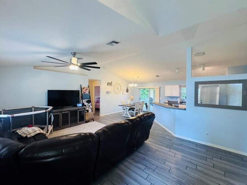 3 bedroom Single Family Residence at 22278 Priscilla Avenue, Port Charlotte Sec 050, Port Charlotte — photo 4