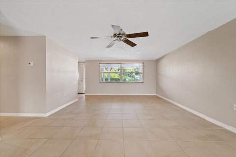4933 Shell Stream Boulevard, New Port Richey FL - photo 11 of 76