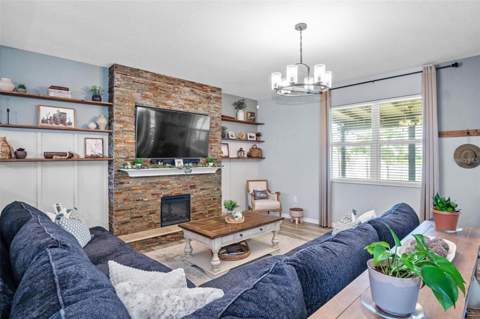 10624 Aldo Moro Drive, Wimauma FL - photo 6 of 6