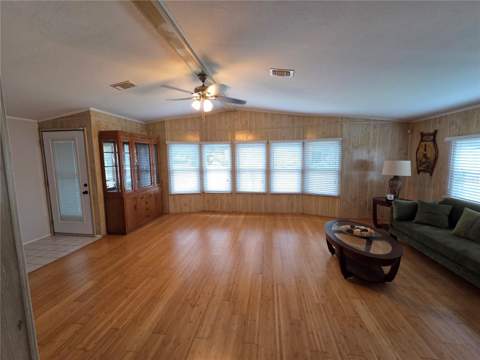 37747 Silver Pines Avenue, Zephyrhills FL - photo 14 of 62