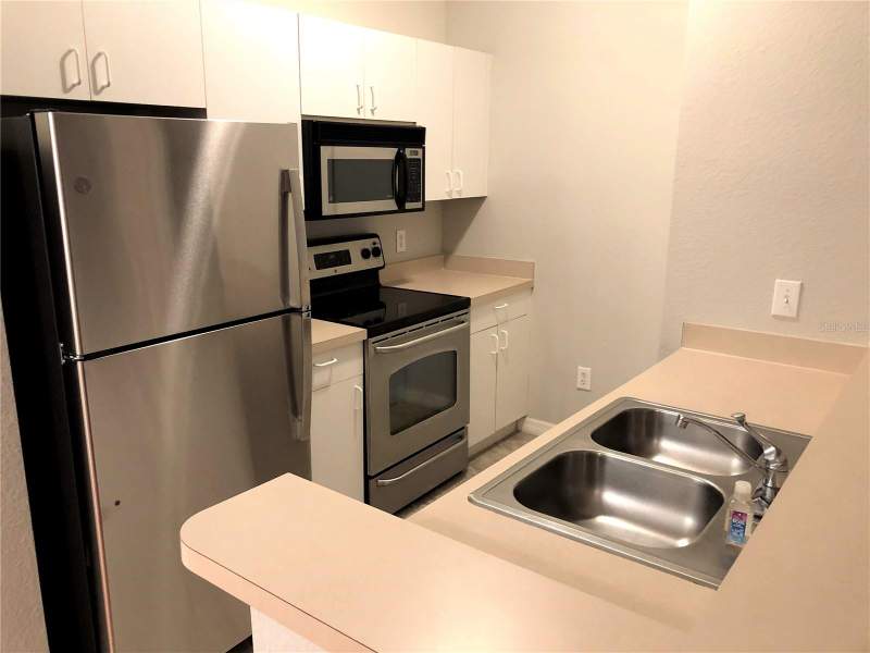 2 bedroom Condominium at 3725 Conroy Road #2113, Mosaic/Millenia, Orlando — photo 2