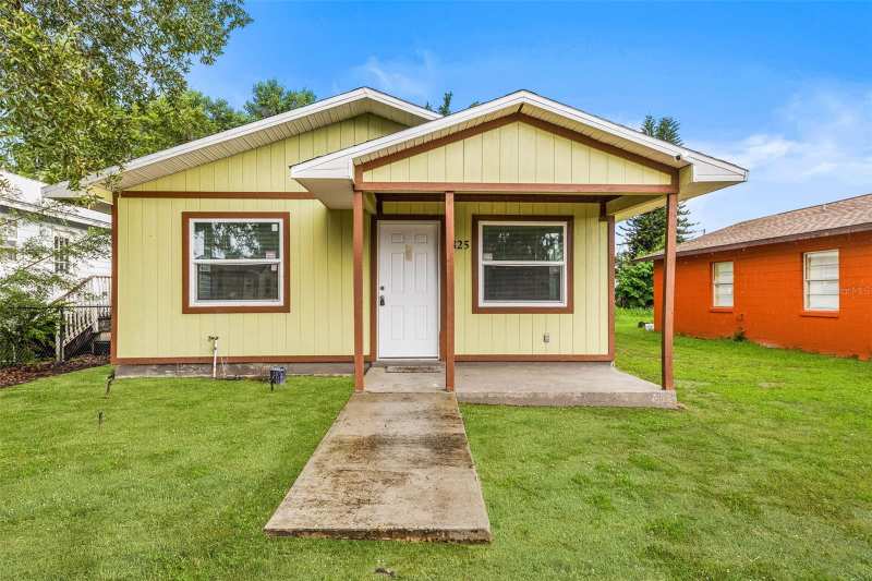 2 bedroom Single Family Residence at 825 Booker Avenue, Washington Heights Sub, Sebring — photo 1