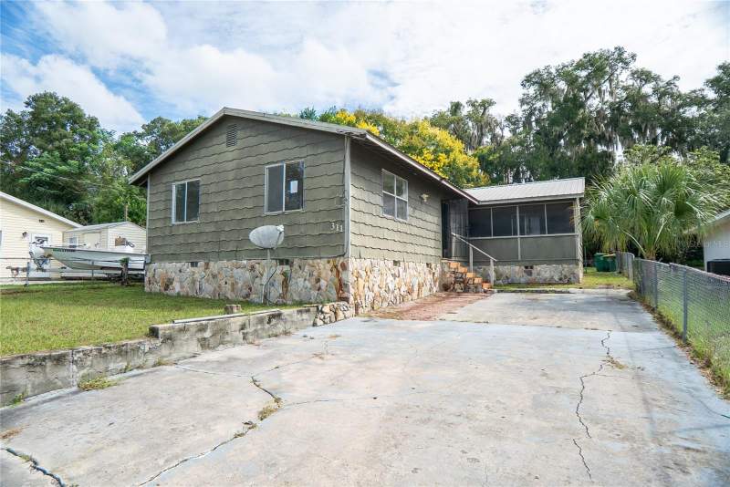 3 bedroom Single Family Residence at 311 S Thompson Avenue, Bond Lumber Co Blk 15, Deland — photo 3