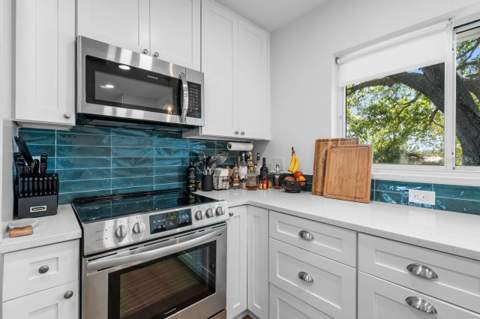 3723 Orchard Grove Lane, Largo FL - photo 13 of 46