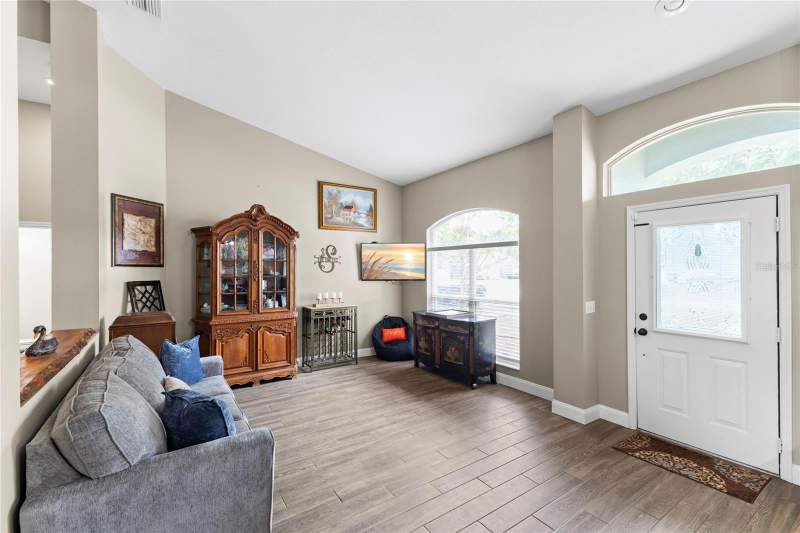 4 bedroom Single Family Residence at 4038 Lithia Ridge Boulevard, Ranch Road Groves, Valrico — photo 2