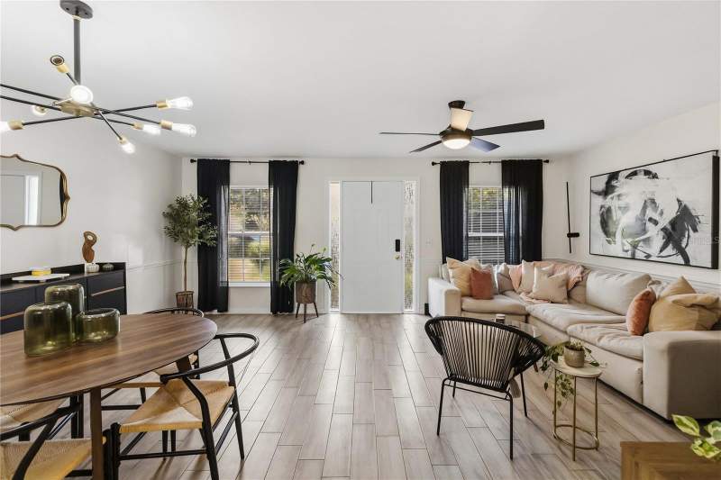 2 bedroom Townhouse at 2708 E Pine Street, Charles Towne, Orlando — photo 5
