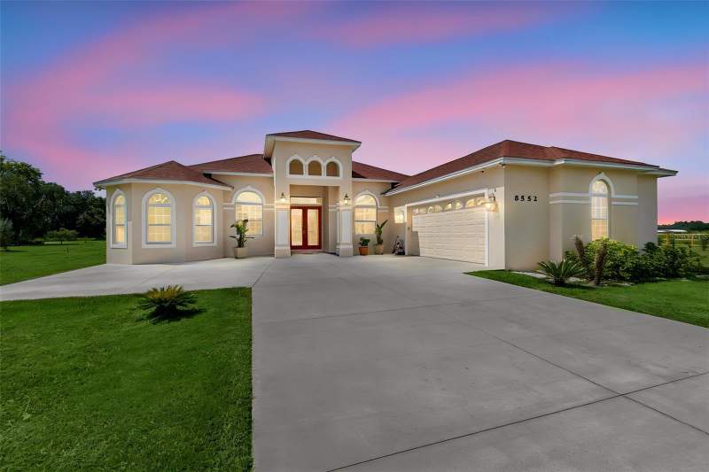 5 bedroom Single Family Residence at 8552 Branding Iron Trail, Gallagher Place, Plant City — photo 2