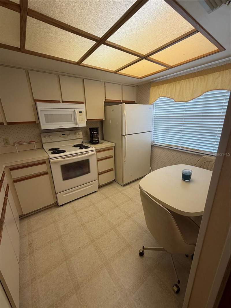 2 bedroom Condominium at 2400 Winding Creek Boulevard #18A-110, Winding Creek Condominiums, Clearwater — photo 3