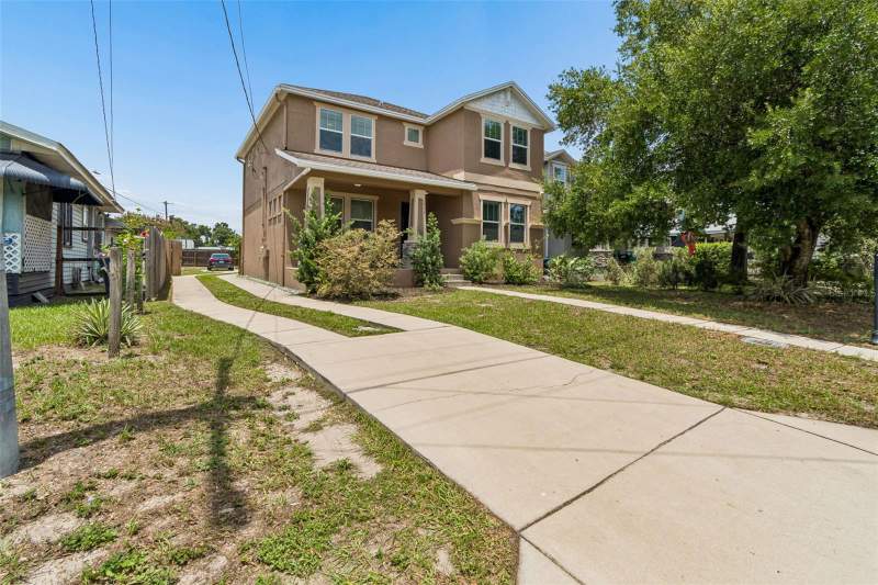 4 bedroom Single Family Residence at 1216 E Giddens Ave, Mc Davids East Seminole Subdi, Tampa — photo 3