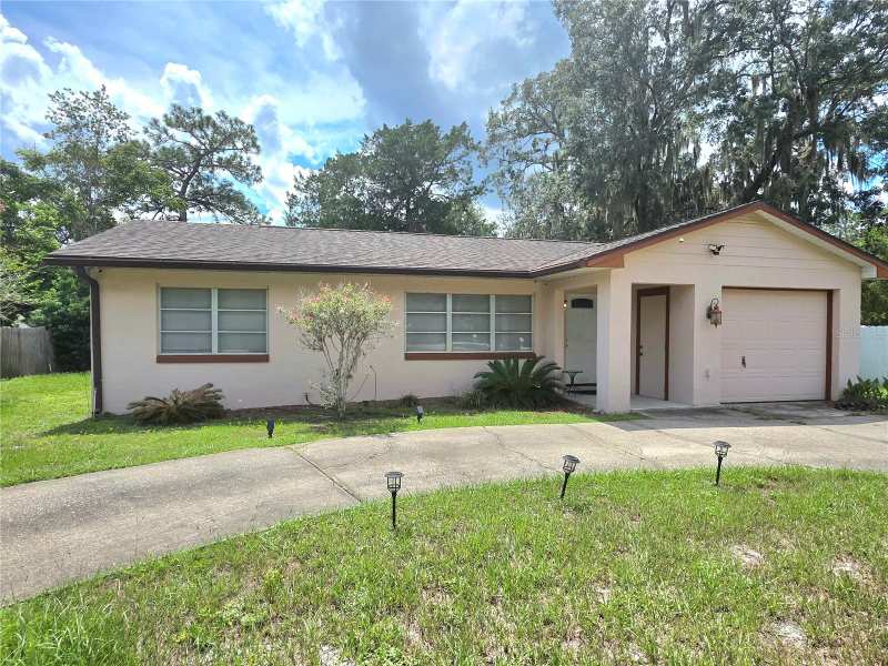 3 bedroom Single Family Residence at 153 E Highbanks Road, Plantation Ests Unit 2, Debary — photo 1