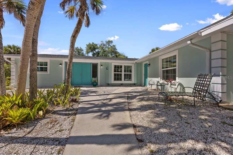 4 bedroom Single Family Residence at 4055 Bay Oaks Circle, Port Charlotte Plaza Sec 07, Englewood — photo 1