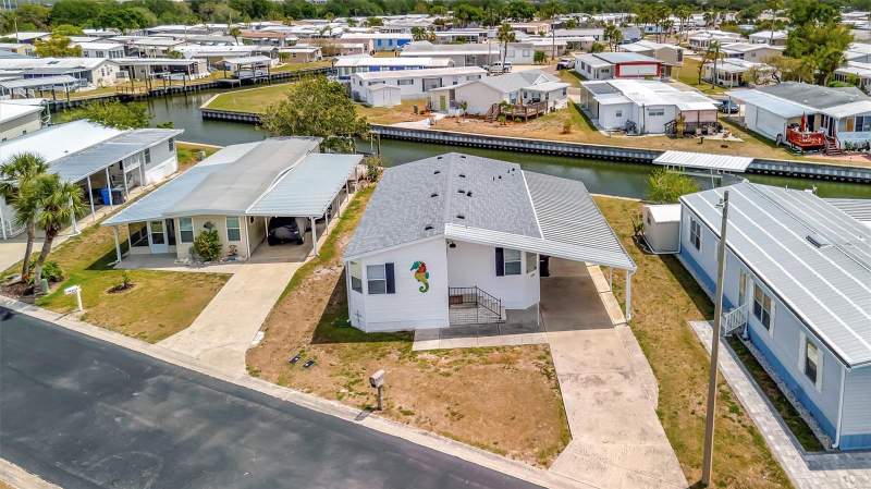 2 bedroom Manufactured Home at 119 E Saint Johns Way, Caribbean Isles Residential Co, Apollo Beach — photo 3
