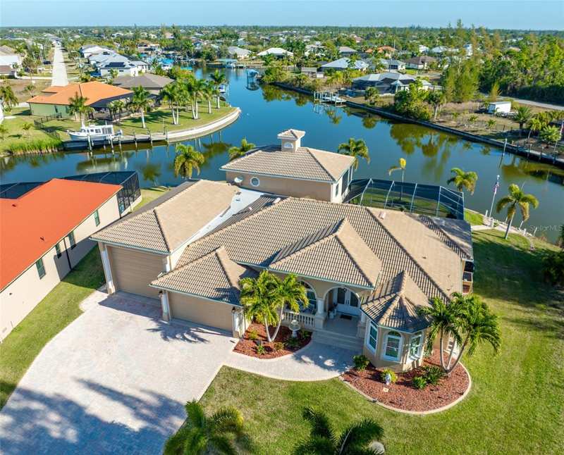 4 bedroom Single Family Residence at 10544 Poughkeepsie Circle, Port Charlotte Sec 87, Port Charlotte — photo 1