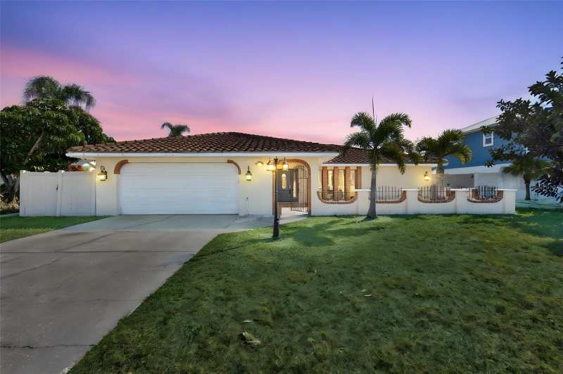 3 bedroom Single Family Residence at 6523 King Palm Way, Sabal Key Unit 2, Apollo Beach — photo 1