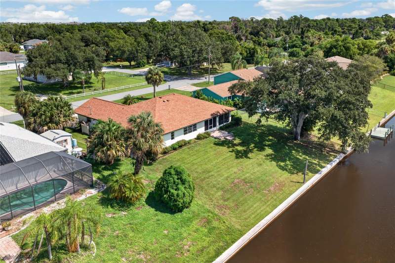 3 bedroom Single Family Residence at 730 Lomond Drive, Port Charlotte Sec 032, Port Charlotte — photo 3