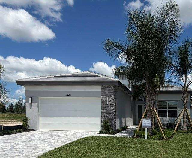 2 bedroom Single Family Residence at 32630 Neroli Street, Valencia Ridge, Wesley Chapel — photo 1