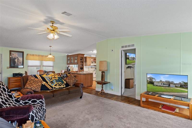 3 bedroom Manufactured Home at 5181 Forest Glenn Drive, Forest Glenn Phase L, Spring Hill — photo 5