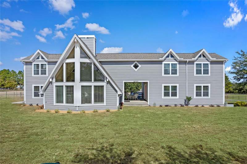 4 bedroom Single Family Residence at 16131 JOHNS LAKE ROAD, POSTAL COLONY, CLERMONT — photo 1
