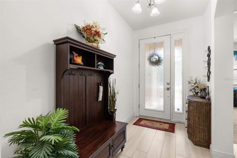 3 bedroom Single Family Residence at 700 S Florida Avenue, Palm Gardens Howey-In-The-Hills, Howey In The Hills — photo 3