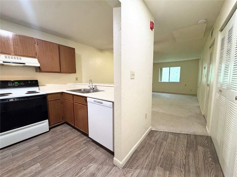 2 bedroom Condominium at 83 SE 16th Avenue #E303, Treehouse Village, Gainesville — photo 2