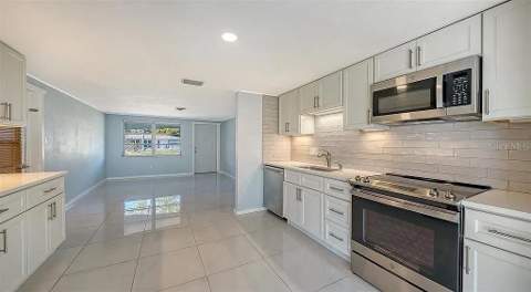 5529 Nutmeg Avenue, Sarasota FL - photo 6 of 6