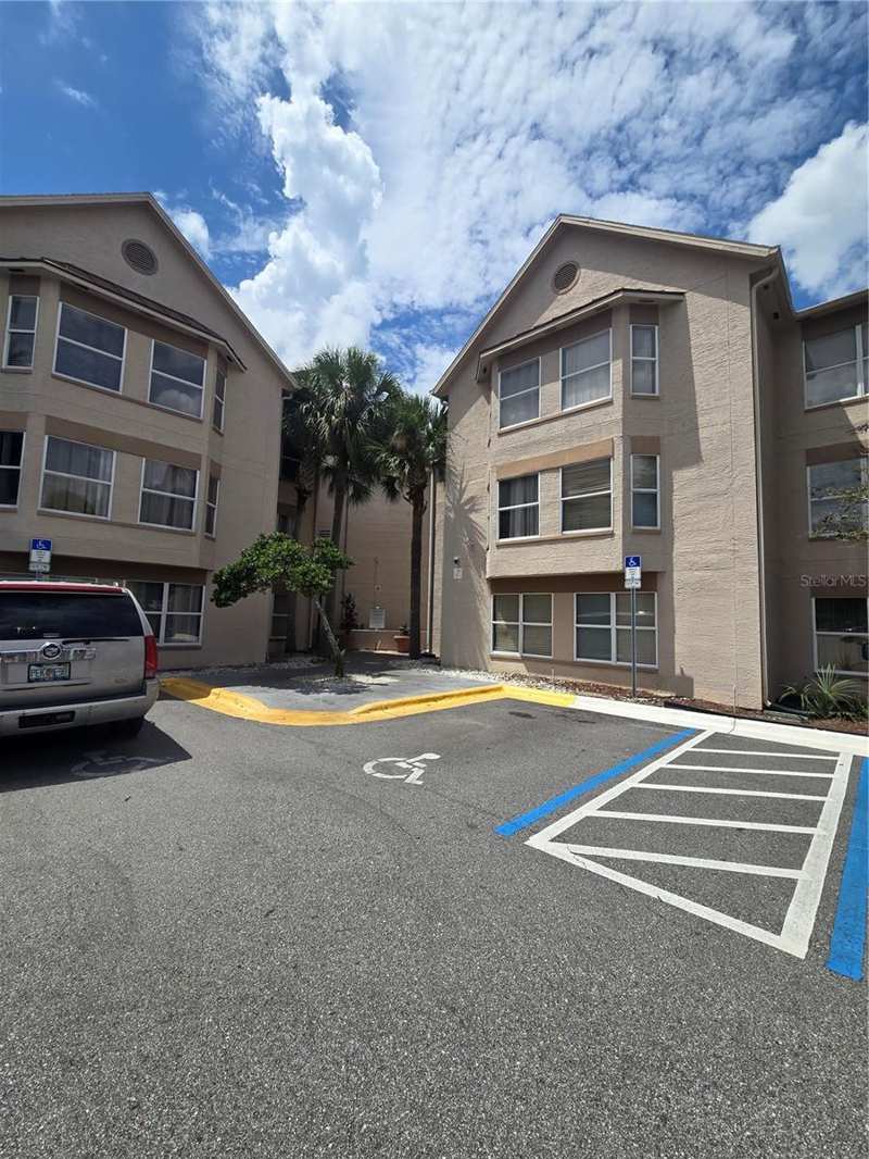 1 bedroom Condo - Hotel at 3100 Parkway Boulevard #752, Parkway Palms Resort Maingate Condo, Kissimmee — photo 1
