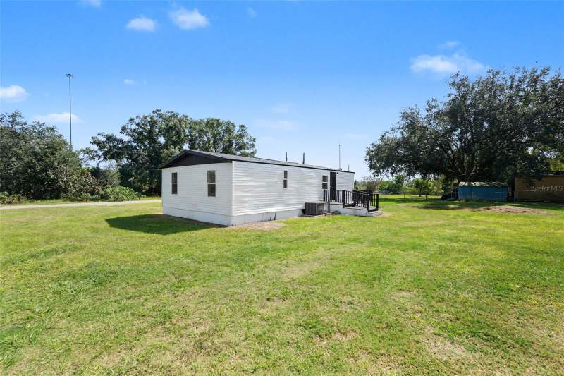3 bedroom Manufactured Home at 7907 Dowd Drive, Williams Acres, Wesley Chapel — photo 3