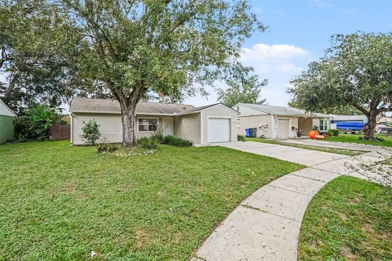 3 bedroom Single Family Residence at 13904 Fullerton Drive, Carrollwood Meadows Un Xi, Tampa — photo 2