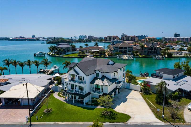 5 bedroom Single Family Residence at 5408 Pali Way, Brightwater Beach Estates, St Pete Beach — photo 3