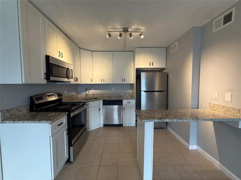 1 bedroom Condominium at 927 S Pine Ridge Circle #G2, Pine Ridge Club Village 1 Ph 3 A Condo Bldg 9, Sanford — photo 4