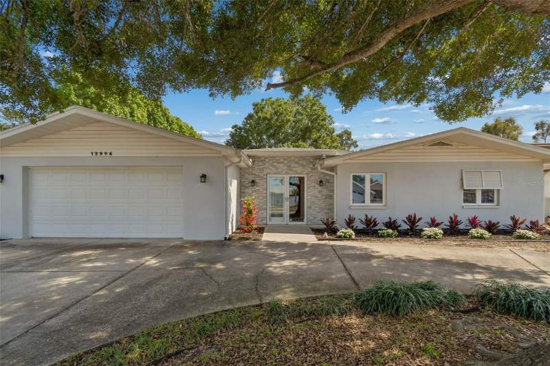 4 bedroom Single Family Residence at 12946 88TH AVENUE, FARM REPLAT, SEMINOLE — photo 1