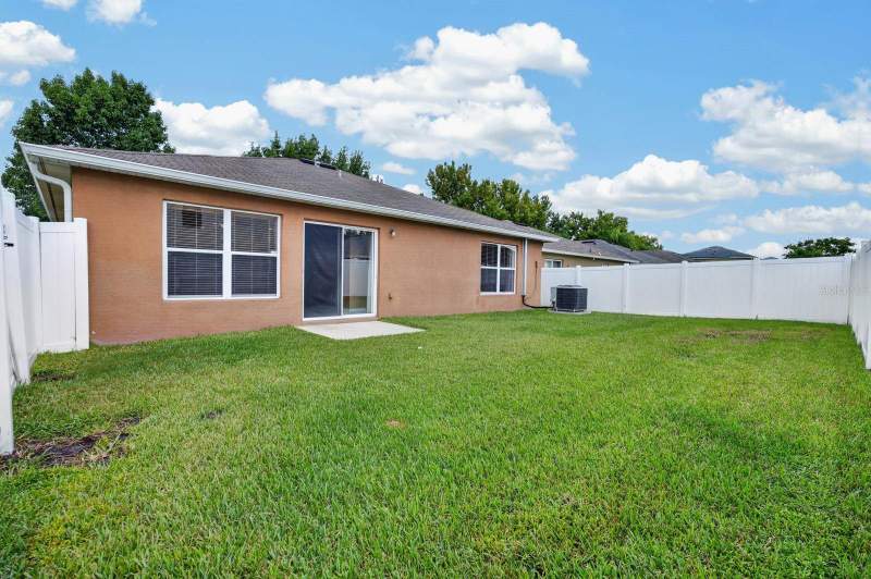 4 bedroom Single Family Residence at 2501 Bullion Loop, Sterling Meadows, Sanford — photo 2