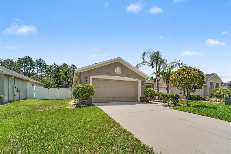 3 bedroom Single Family Residence at 10048 Ives Loop, Briar Oaks Village 01, Hudson — photo 5