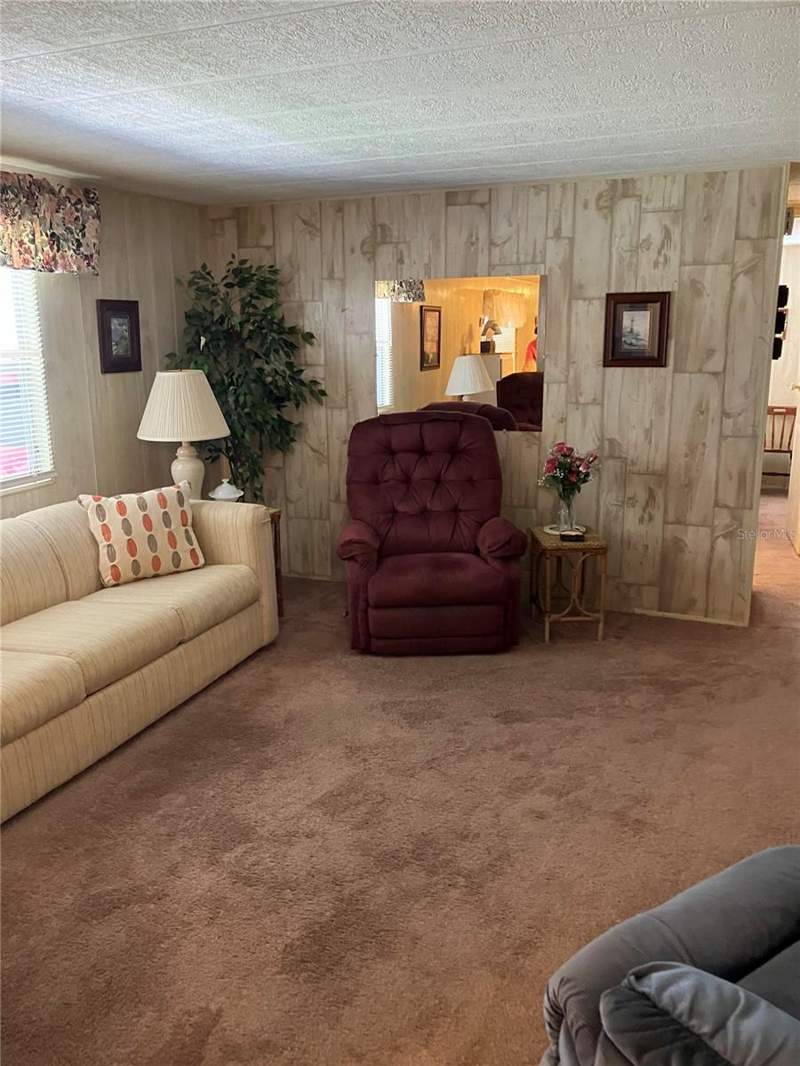 2 bedroom Manufactured Home at 4721 Burney Drive, Tanglewood Mobile Village, Holiday — photo 3