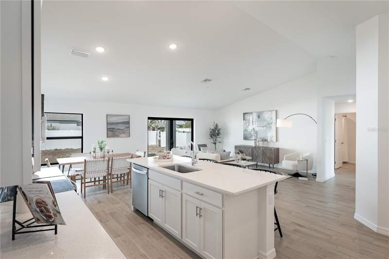 4 bedroom Single Family Residence at 407 Sherbourne Street, Port Charlotte Sec 014, Port Charlotte — photo 4