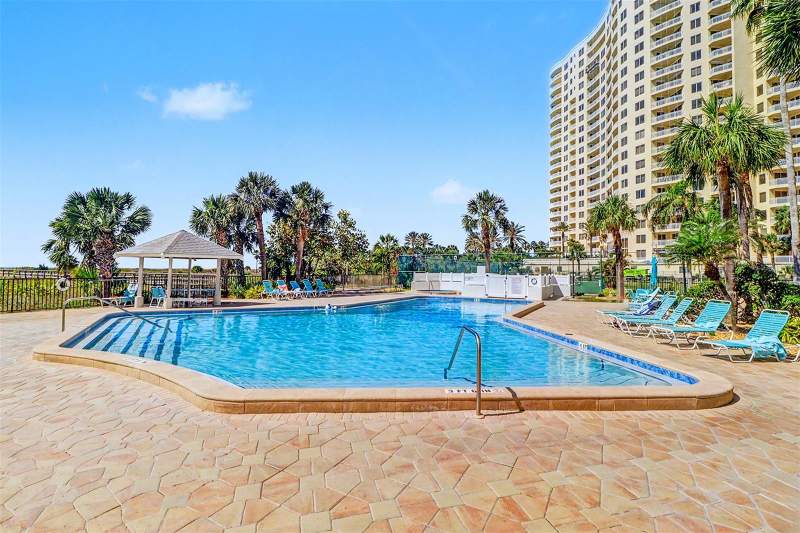 1 bedroom Condominium at 1230 Gulf Boulevard #404, Landmark Towers 1, Clearwater Beach — photo 3
