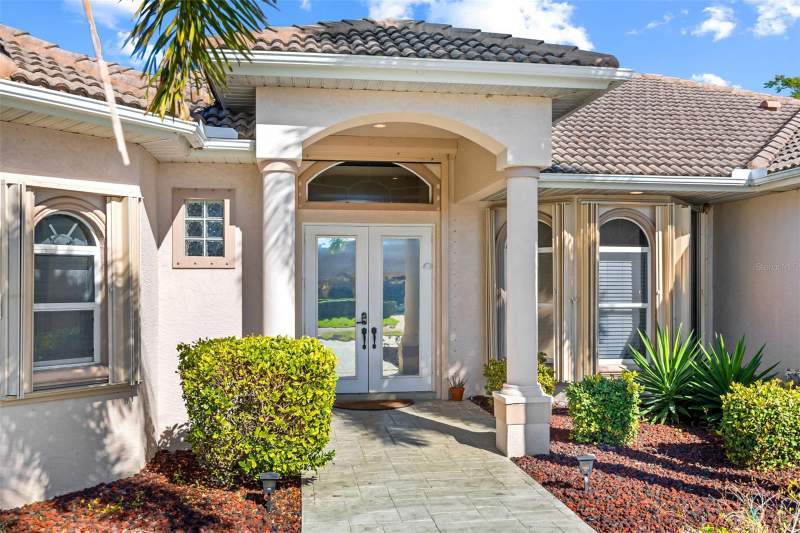 4 bedroom Single Family Residence at 1935 SE 26th Street, Cape Coral, Cape Coral — photo 5