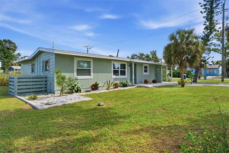 2 bedroom Single Family Residence at 1757 Mova Street, Vamo 2nd Add To, Sarasota — photo 1